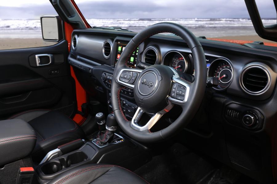 Интерьер Jeep Wrangler Unlimited Rubicon (JL) 2019 года  (AU) (фото 33 из 40)